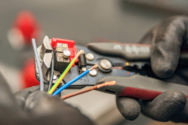 Best Affordable Emergency Electrician  in Williamson, WV